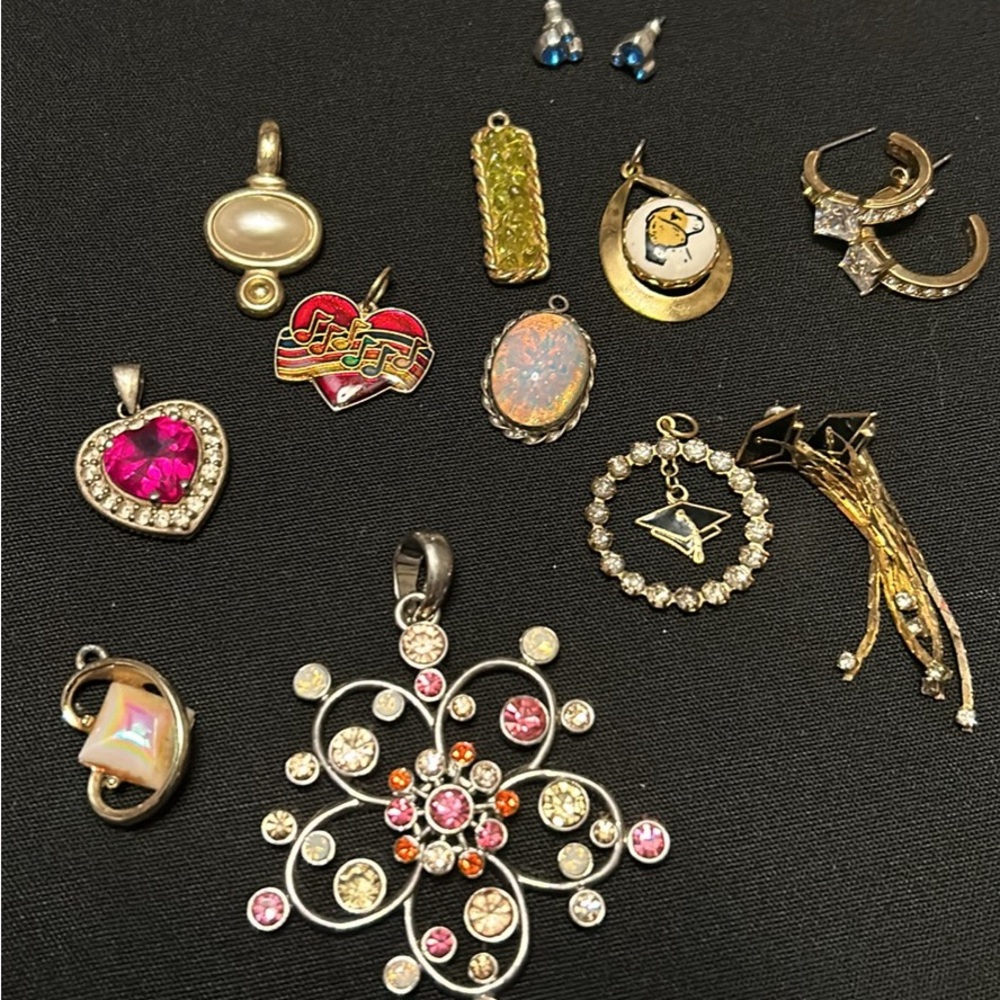 Necklace pendants